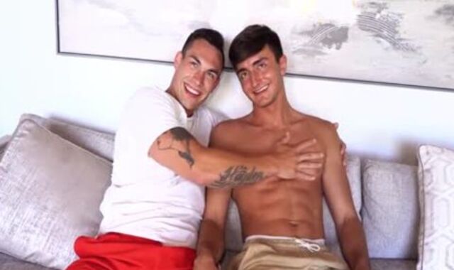 Travis Splits Oliver's cock-squeezing Cherry wazoo For The Very first Time Ever In A saucy FlipFuck!