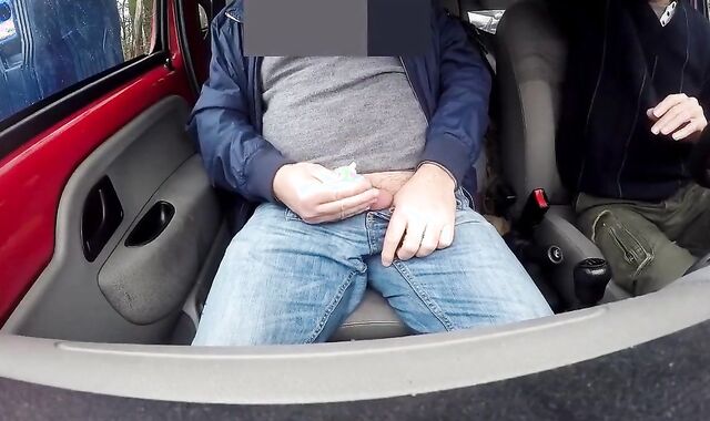 Pipe en Voiture: Branlette en Plein Air