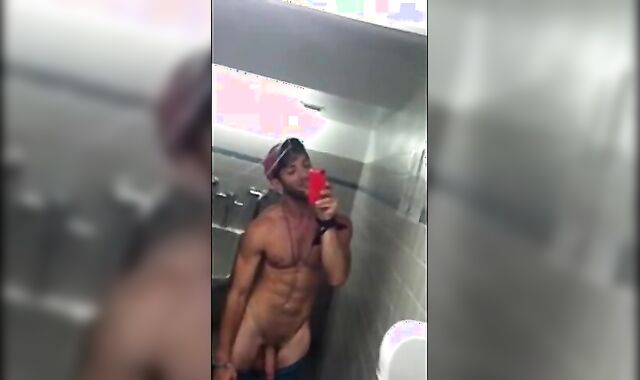 Muscle Stud Strips Outdoors, Hoping to Get Caught