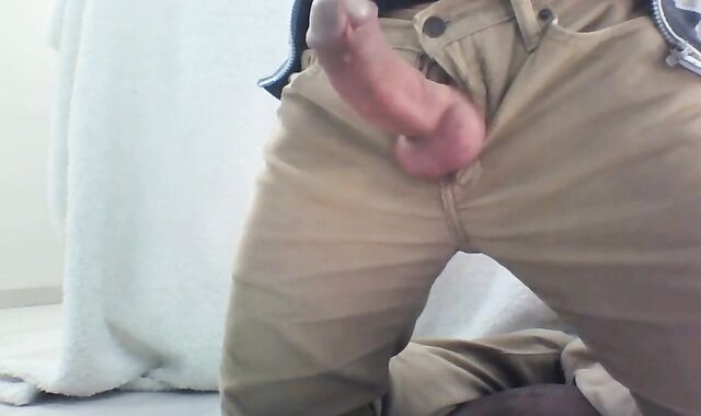 Big Cock Masturbation Leads to Handsfree Cum