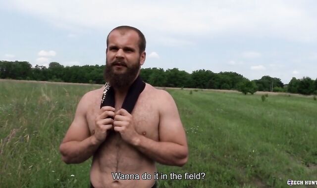 CzechHunter: Without a condom stiff nailining amongst Czech fellow unexperienced