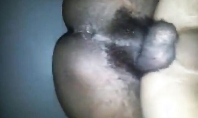 Black Bareback Amateur Cums in Ass