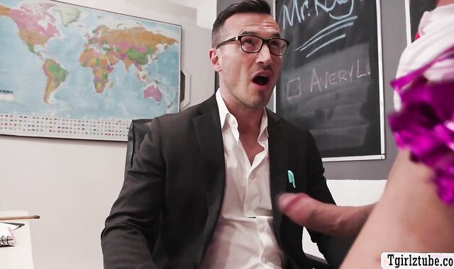 Letting my teacher bang my butthole in classroom