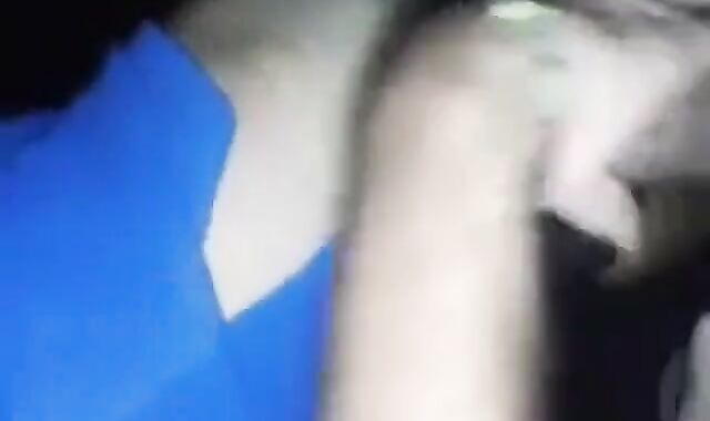 Sexo gay amador atrás do carro