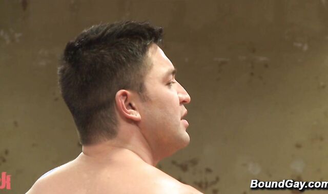 Dominator Wrestles Alexander The Great