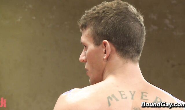 Dominator Wrestles Alexander The Great