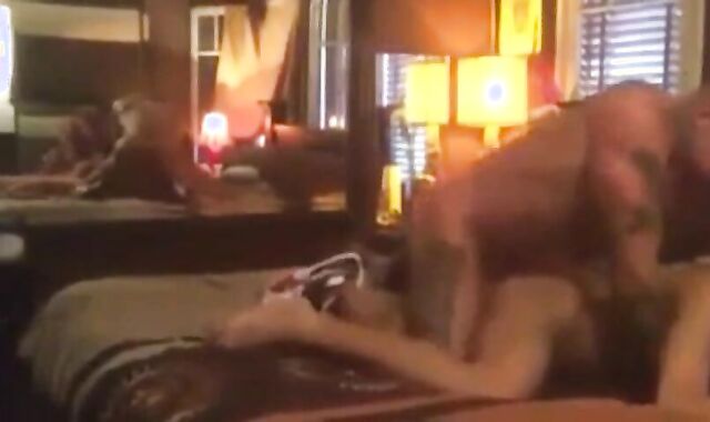 Bareback Fun: Older Stud Takes Charge