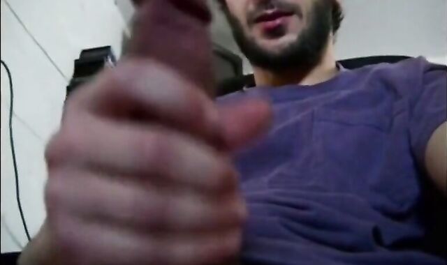 Bearded Amateur Man Masturbating Solo