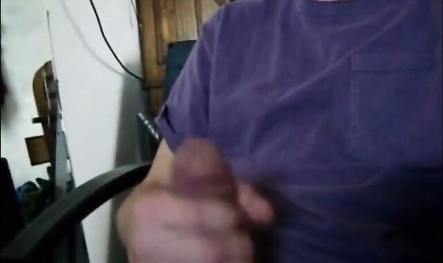 Bearded Amateur Man Masturbating Solo