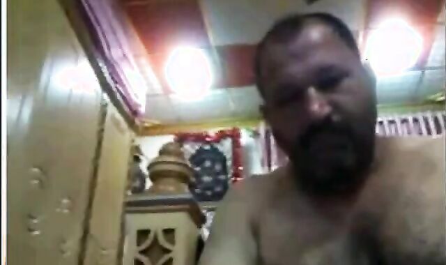 Bear Masturbating: Mature Arab Edition