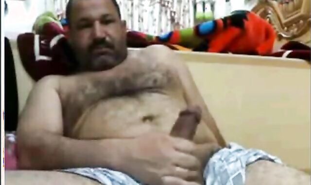 Bear Masturbating: Mature Arab Edition