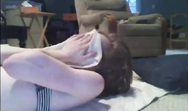 Sissy cums on self while dressed up