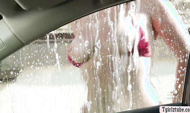 Slut carwashers give this customer a extra anal