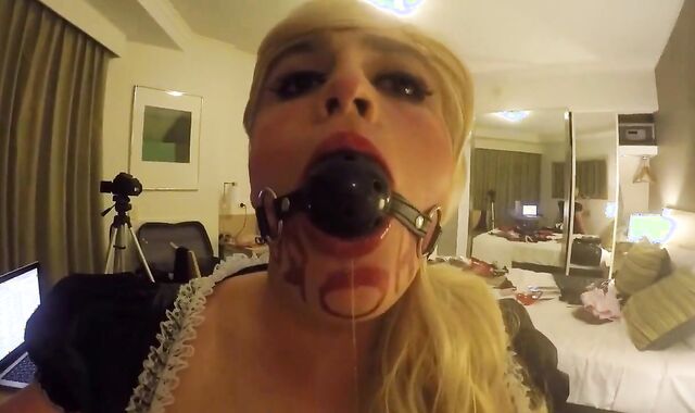 Thick CD Maid Pleases in Amateur Blowjob Video