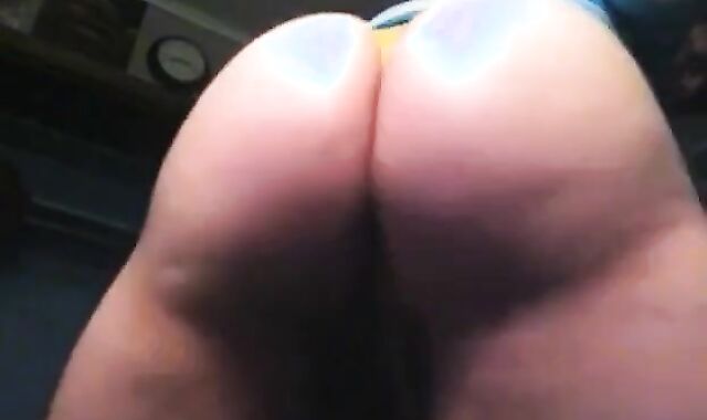 Fat Man's Booty Clappin' Webcam Show 4