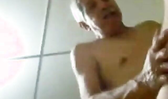 Amateur Bareback Daddy 2