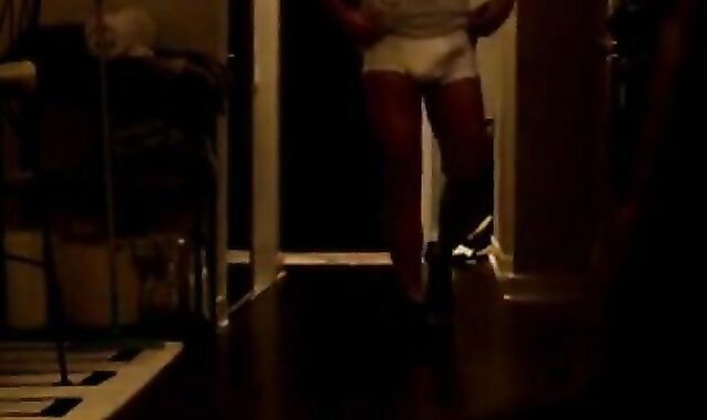 Bulging Show for the Delivery Daddy