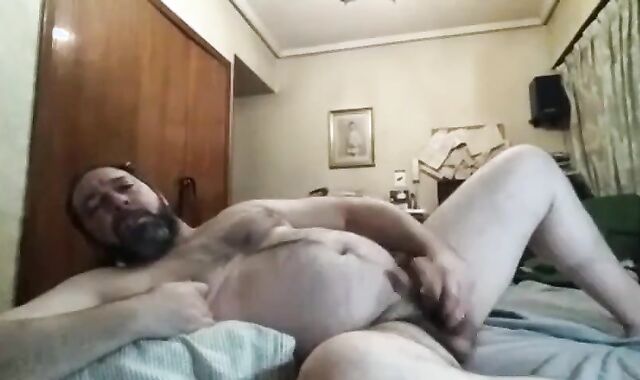 Hairy Daddy Bear Jerks Off on Webcam