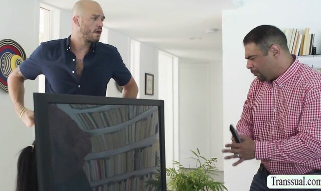 Letting my handyman neighbor fuck me in the ass