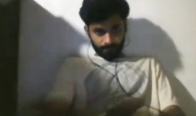 Big-Cock Indian Guy Jerks Off on Webcam