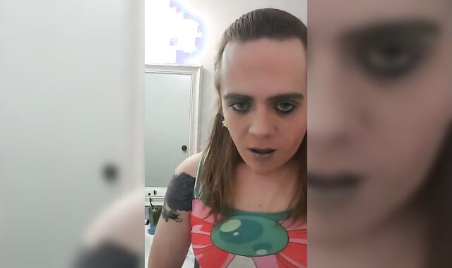 Crossdresser Twink's Full Introduction 4