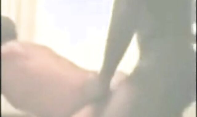 Black Amateur Gives a Blowjob to a Frenchman
