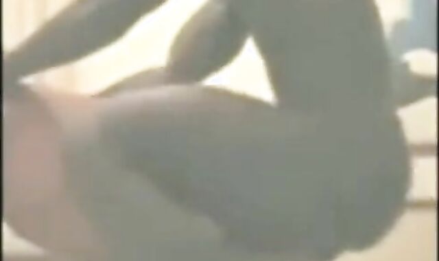 Black Amateur Gives a Blowjob to a Frenchman