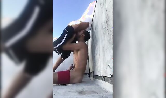 Sucking Dick Outdoors 2