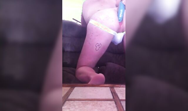 Amateur Twink Loves Sex Toys