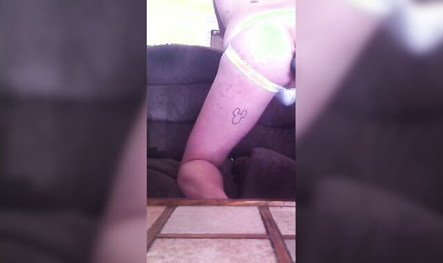 Amateur Twink Loves Sex Toys
