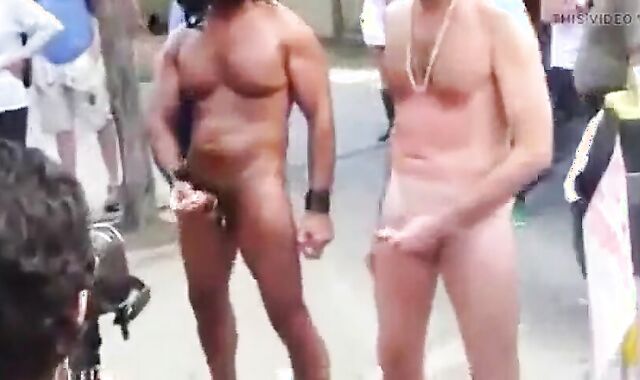 Public Masturbators: Outdoor Hunk Action