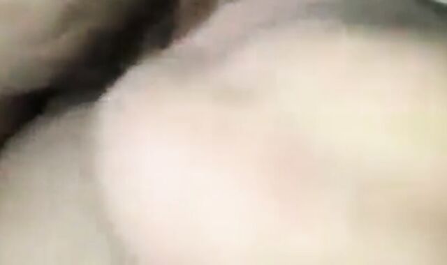 Bareback Amateur Takes it in the Arse 2