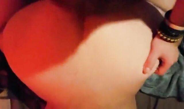 Bareback Amateur Tops a Big-Booty Boy 3