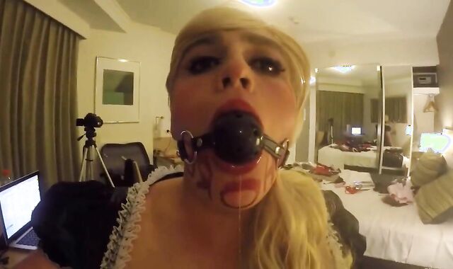 Thick CD Maid Pleases in Amateur Blowjob Video 2