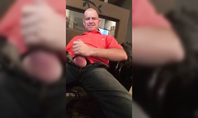 Big-Cock Daddy Strokes to Porn