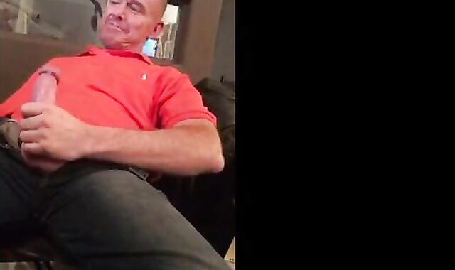 Big-Cock Daddy Strokes to Porn