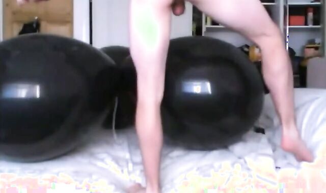 Inflatable Balloon Fun: Twink's Solo Play 2