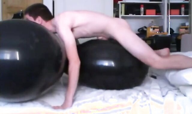 Inflatable Balloon Fun: Twink's Solo Play 2