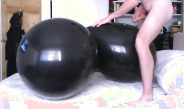 Inflatable Balloon Fun: Twink's Solo Play 2