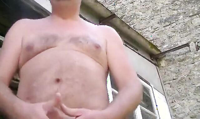Bearded Daddy Jacks Off Outdoors