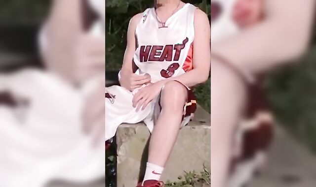 Gay Amateur: Outside Japanese Kit Piss