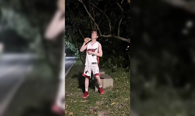 Gay Amateur: Outside Japanese Kit Piss