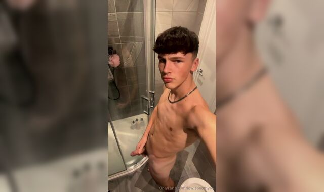Gay Solo: Lewis Boothy Pre Shower Dick