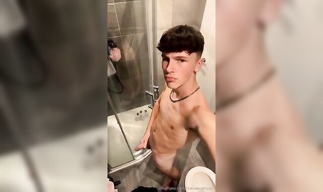 Gay Solo: Lewis Boothy Pre Shower Dick