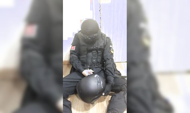 Gay Solo: swat soldier jerk off in uniform and hood