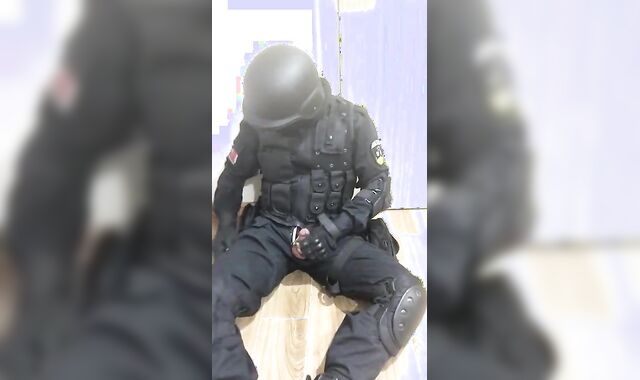 Gay Solo: swat soldier jerk off in uniform and hood