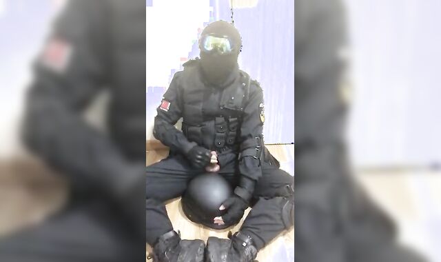Gay Solo: swat soldier jerk off in uniform and hood