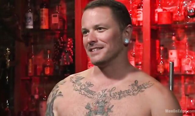 Gay Amateur: Max Cameron And Jessie Colter - Creepy Bartender