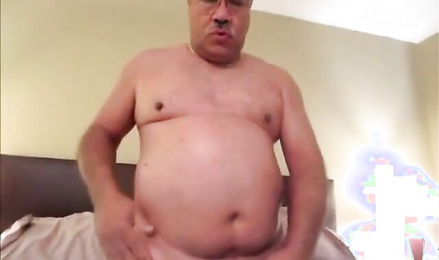 Bear Daddy Jerks Off in Tank Top 3