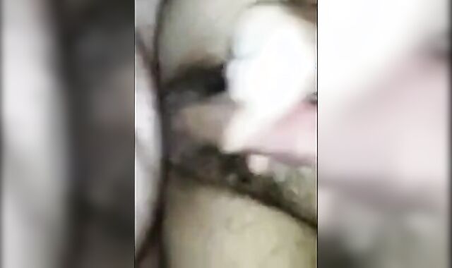 Bareback-Anal mit meinem Freund und er spritzt ab